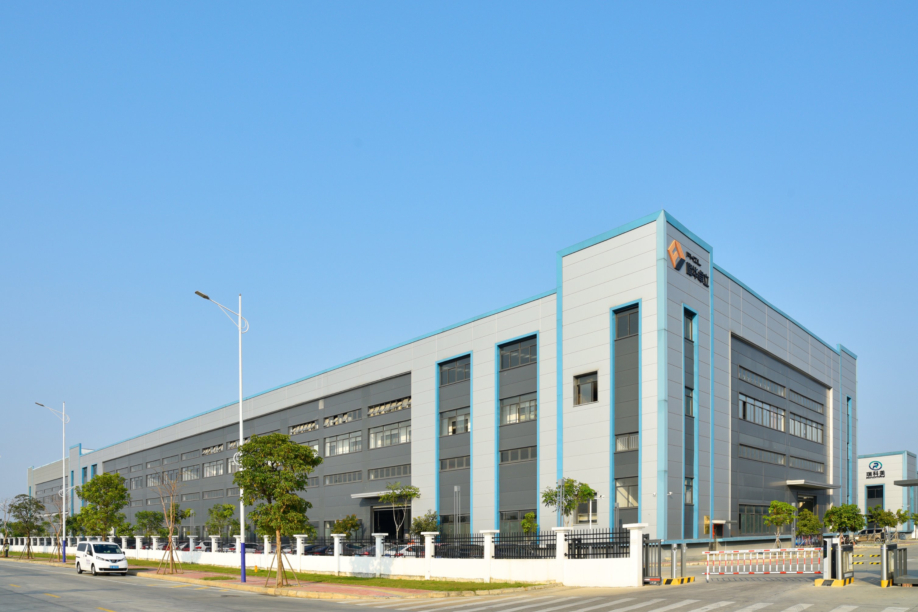 峰華卓立：專注工業(yè)級3D打印解決方案，破解制造業(yè)轉(zhuǎn)型難題